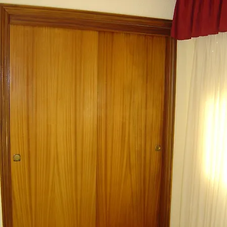 Palmeral De *